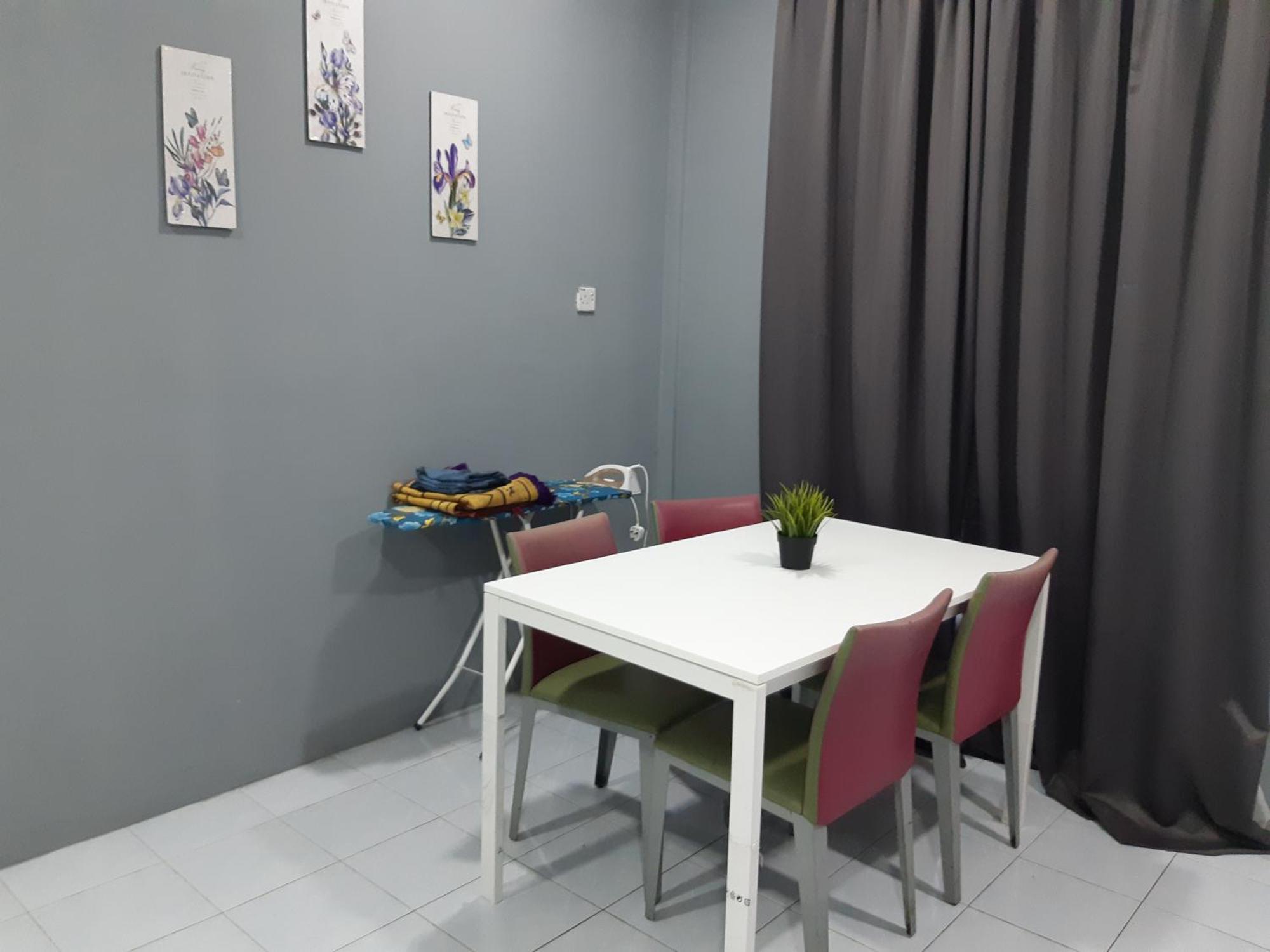 Anis Homestay Gua Musang Exterior foto