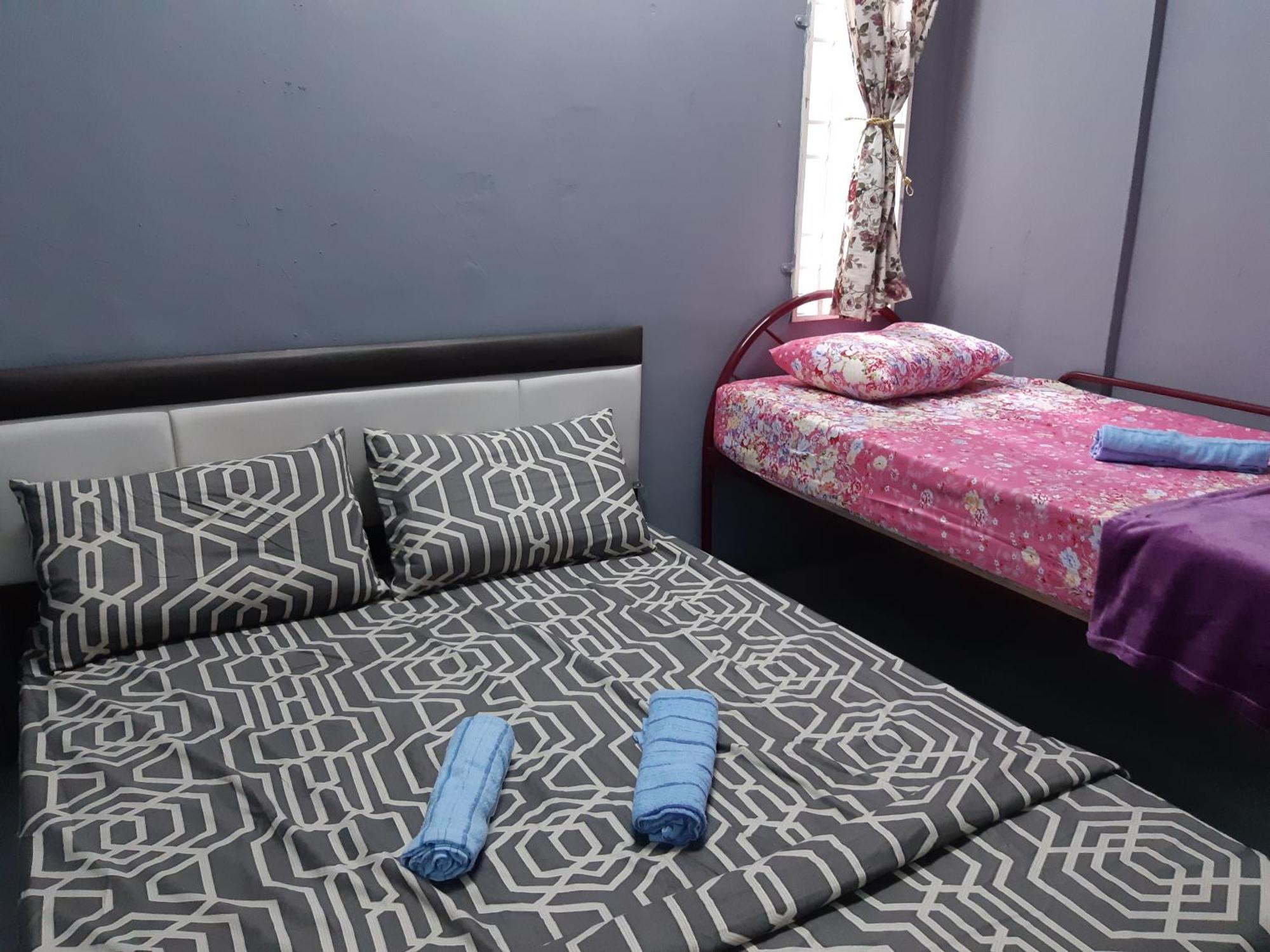 Anis Homestay Gua Musang Exterior foto