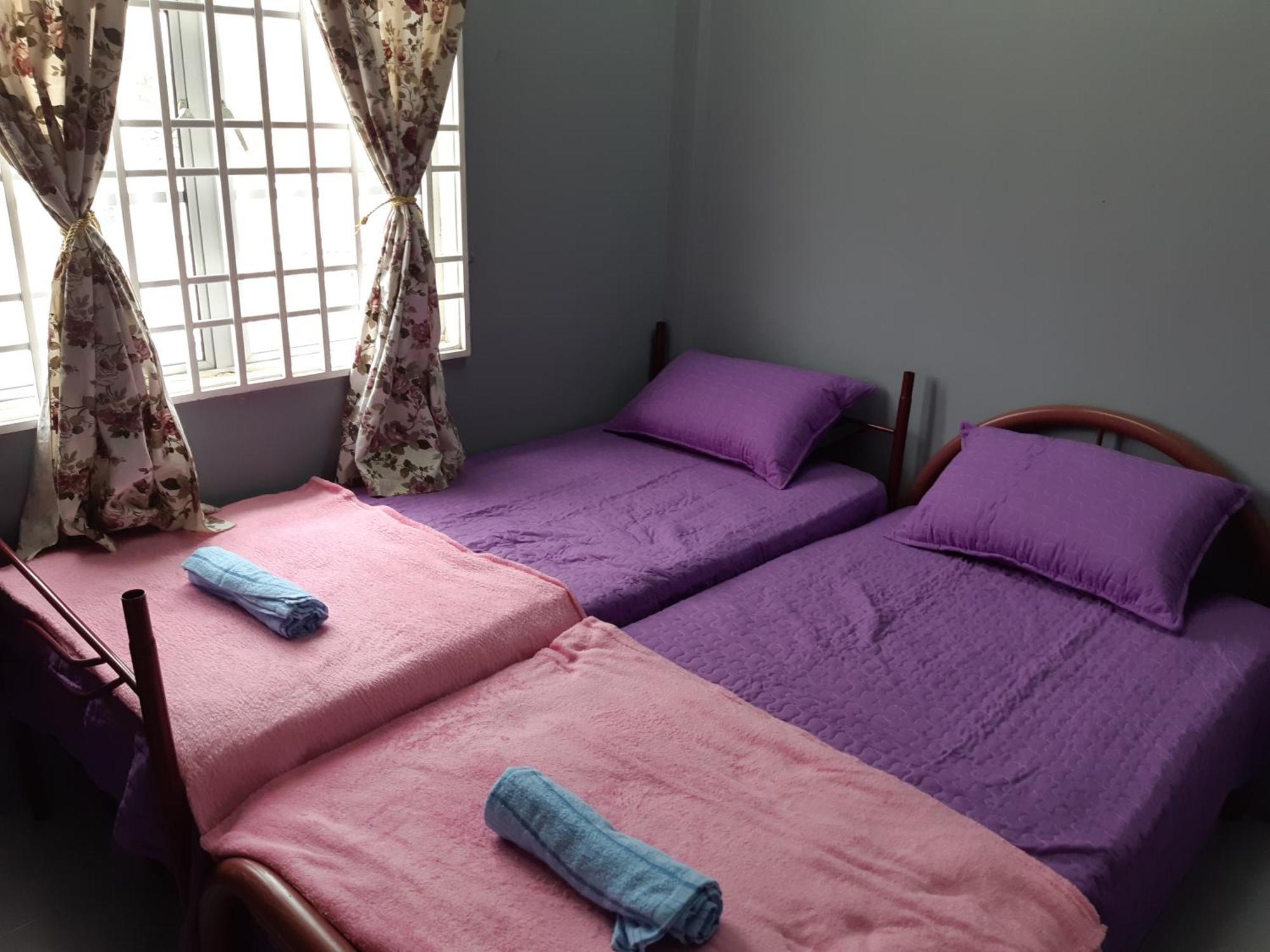 Anis Homestay Gua Musang Exterior foto